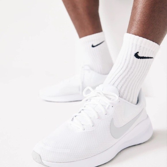 Brand New Nike Revolution 7 “White” Men's Running Shoes - Picture 10 of 12